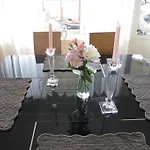 2 Bedroom Luxury Seafront, Free Pick Up! *