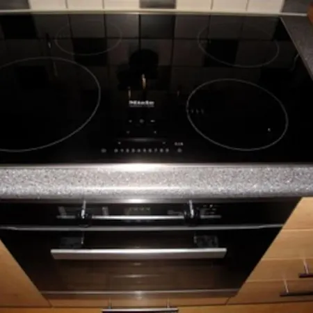 2 Bedroom Luxury Seafront, Free Pick Up! Tromso