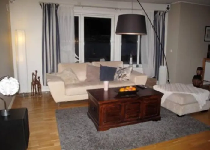 2 Bedroom Luxury Seafront, Free Pick Up! * Tromsø